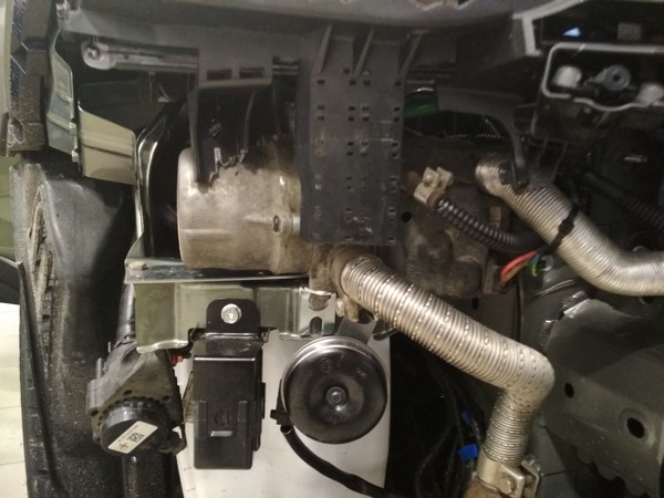 установка предпускового подогревателя Webasto (Вибасто) в спб на автомобиль Subaru Forester